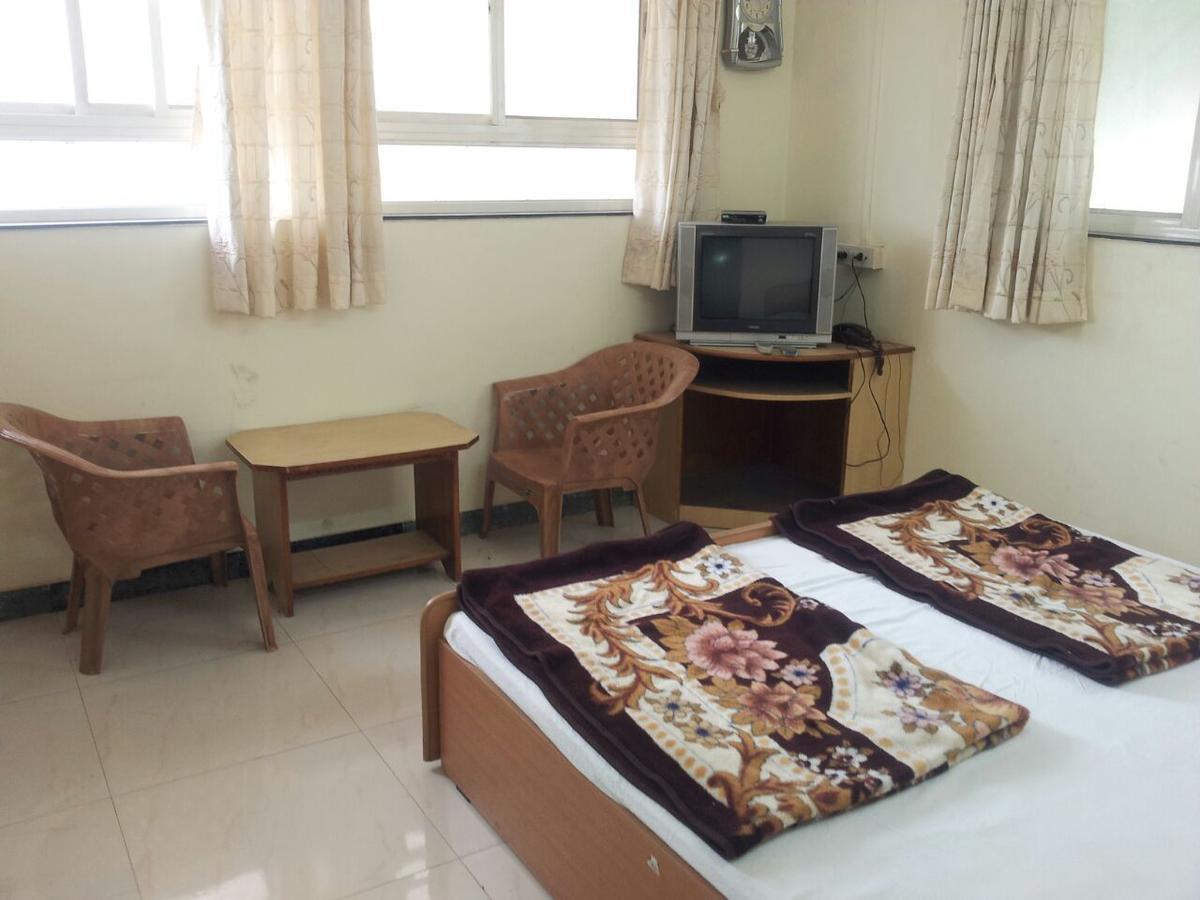 Sarang Lodging & Boarding Villa Satara Dış mekan fotoğraf
