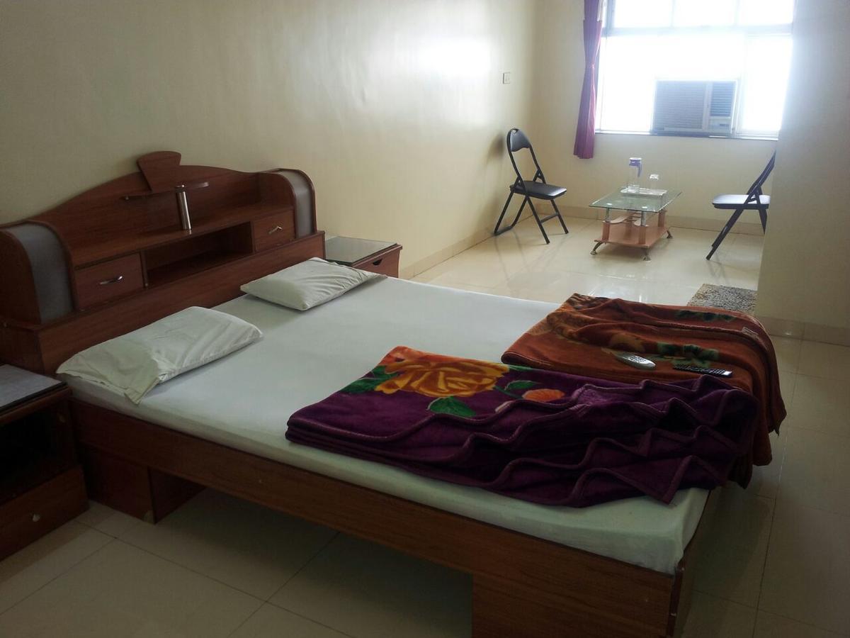 Sarang Lodging & Boarding Villa Satara Dış mekan fotoğraf