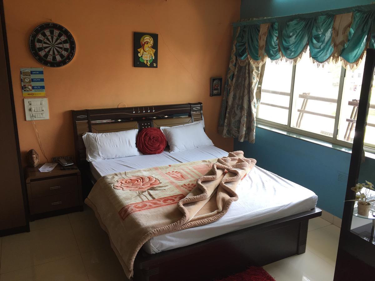 Sarang Lodging & Boarding Villa Satara Dış mekan fotoğraf